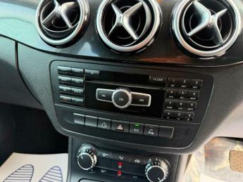 Mercedes-Benz B Class 1.6 B180 BlueEfficiency SE 7G-DCT Euro 5 (s/s) 5dr