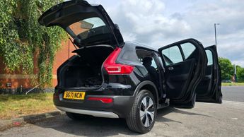 Volvo XC40 1.5h T4 Recharge 10.7kWh Inscription Expression SUV 5dr Petrol P