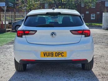 Vauxhall Astra 1.6 CDTi BlueInjection Tech Line Nav Auto Euro 6 (s/s) 5dr