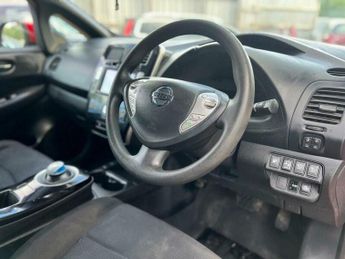 Nissan Leaf 24kWh Acenta Auto 5dr