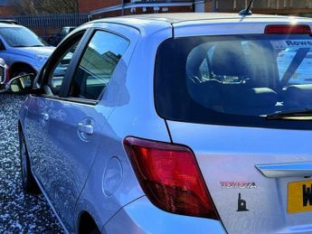 Toyota Yaris 1.5 VVT-h Icon E-CVT Euro 6 5dr