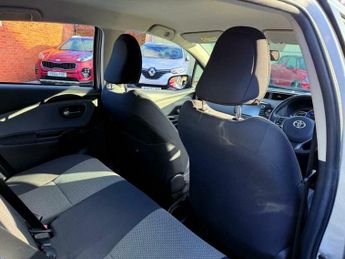 Toyota Yaris 1.5 VVT-h Icon E-CVT Euro 6 5dr