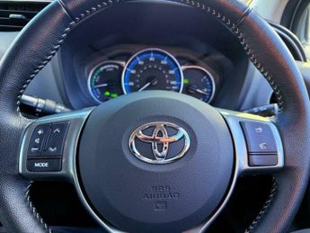 Toyota Yaris 1.5 VVT-h Icon E-CVT Euro 6 5dr