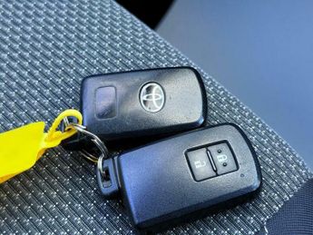 Toyota Yaris 1.5 VVT-h Icon E-CVT Euro 6 5dr