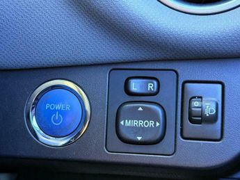 Toyota Yaris 1.5 VVT-h Icon E-CVT Euro 6 5dr