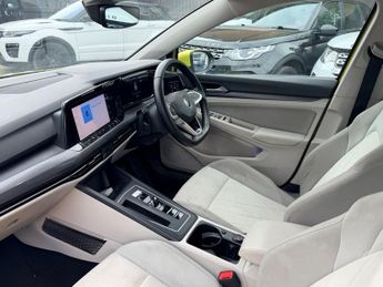 Volkswagen Golf STYLE ETSI DSG