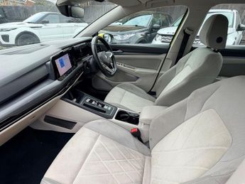 Volkswagen Golf STYLE ETSI DSG