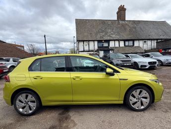 Volkswagen Golf STYLE ETSI DSG