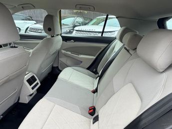 Volkswagen Golf STYLE ETSI DSG