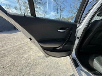 BMW 1 SERIES 2.0 120d Sport Steptronic Euro 4 5dr