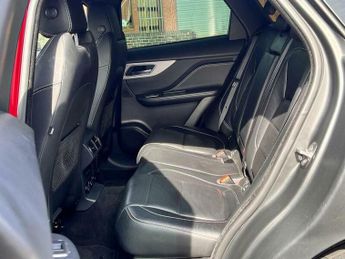 Jaguar F-Pace 2.0 D180 R-Sport SUV 5dr Diesel Auto AWD Euro 6 (s/s) (180 ps)