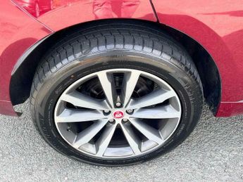 Jaguar F-Pace 2.0 D180 R-Sport SUV 5dr Diesel Auto AWD Euro 6 (s/s) (180 ps)