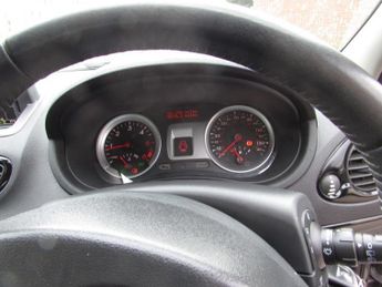 Renault Clio DYNAMIQUE TOMTOM DCI