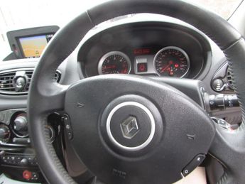 Renault Clio DYNAMIQUE TOMTOM DCI