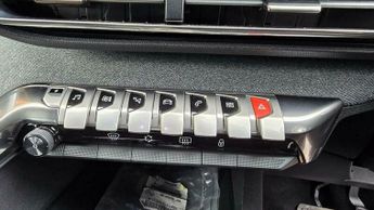 Peugeot 3008 1.6 13.2kWh Allure Premium SUV 5dr Petrol Plug-in Hybrid e-EAT E