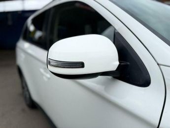 Mitsubishi Outlander 2.2 DI-D GX3 SUV 5dr Diesel Auto 4WD Euro 5 (s/s) (150 ps)