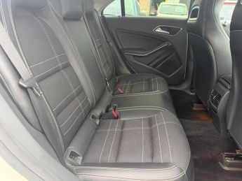 Mercedes CLA180 AMG Line Coupe CLA180 SPORT