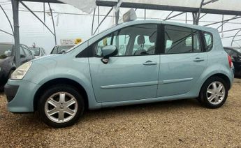Renault Grand Modus 1.5 dCi Dynamique Quickshift Euro 4 5dr