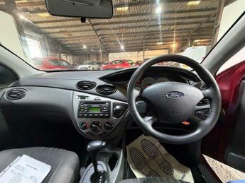 Ford Focus 1.6i 16v Zetec 5dr