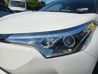 Toyota C-HR 1.8 VVT-h Icon SUV 5dr Petrol Hybrid CVT Euro 6 (s/s) (122 ps)