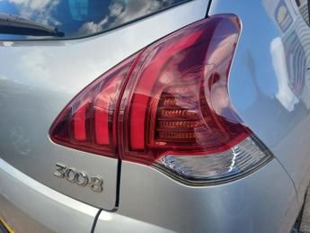 Peugeot 3008 BLUE HDI S/S ALLURE