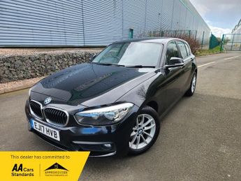 BMW 118 118i SE
