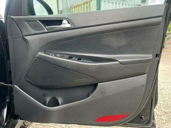 Hyundai Tucson 1.7 CRDi Blue Drive Premium SE DCT Euro 6 (s/s) 5dr