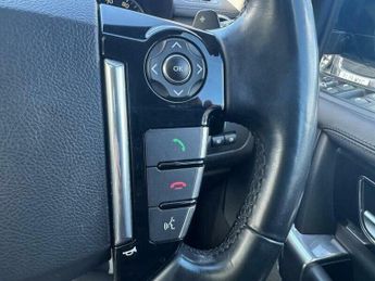 Land Rover Discovery 3.0 SD V6 Landmark SUV 5dr Diesel Auto 4WD Euro 6 (s/s) (256 bhp