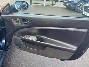 Jaguar XKR 4.2 V8 Coupe 2dr Petrol Auto Euro 4 (420 ps)