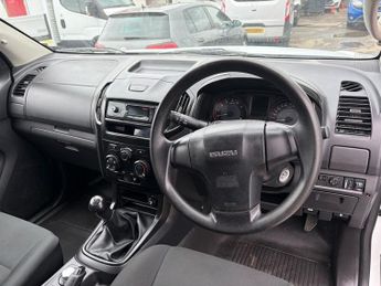 Isuzu Rodeo ISUZU RODEO 4X4 WITH AIRCON. 8,995+VAT