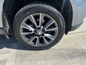 Skoda Yeti 2.0 TDI SE Drive Outdoor DSG 4WD Euro 6 (s/s) 5dr