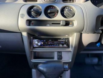 Nissan Micra 1.0 16v S CVT 5dr