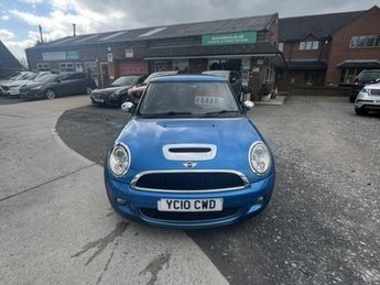 MINI Cooper S COOPER S-AMAZING CONDITION INSIDE AND OUT-AUTOMATIC-VERY LOW MIL