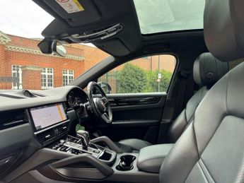 Porsche Cayenne V6 TIPTRONIC