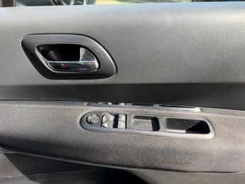 Peugeot 3008 HDI ACTIVE