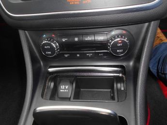 Mercedes CLA 2018 180 AMG LINE EDITION