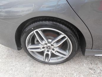 Mercedes CLA 2018 180 AMG LINE EDITION