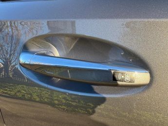 Mercedes-Benz A Class 2.0 A200d AMG Line (Premium Plus) Hatchback 5dr Diesel 8G-DCT Eu