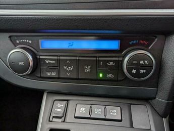 Toyota Auris 1.8 VVT-h Icon CVT Euro 5 (s/s) 5dr