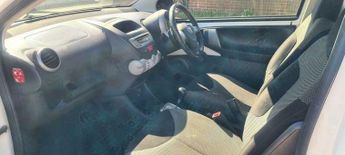 Toyota AYGO 1.0 VVT-i + MultiMode Euro 5 3dr