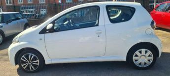 Toyota AYGO 1.0 VVT-i + MultiMode Euro 5 3dr