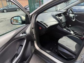 Ford Focus 1.0T EcoBoost Zetec Euro 6 (s/s) 5dr