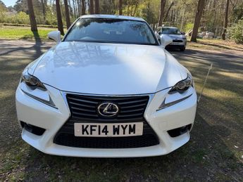 Lexus IS300h SE