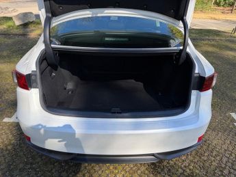 Lexus IS300h SE