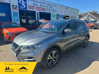 Nissan Qashqai 1.2 DIG-T N-Connecta Euro 6 (s/s) 5dr