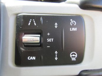 Land Rover Defender 3.0 D200 MHEV Hard Top SUV 3dr Diesel Auto 4WD SWB Euro 6 (s/s) 