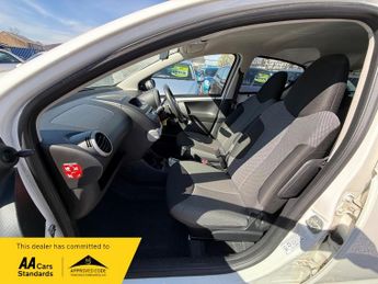 Toyota AYGO VVT-I MODE MM AC