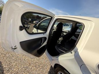 Toyota AYGO VVT-I MODE MM AC