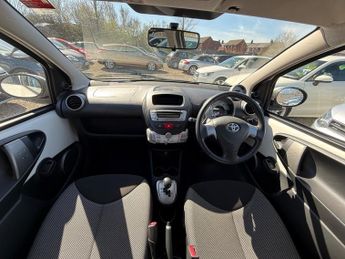 Toyota AYGO VVT-I MODE MM AC