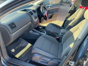 Volkswagen Golf 1.9 TDI Match DSG 5dr